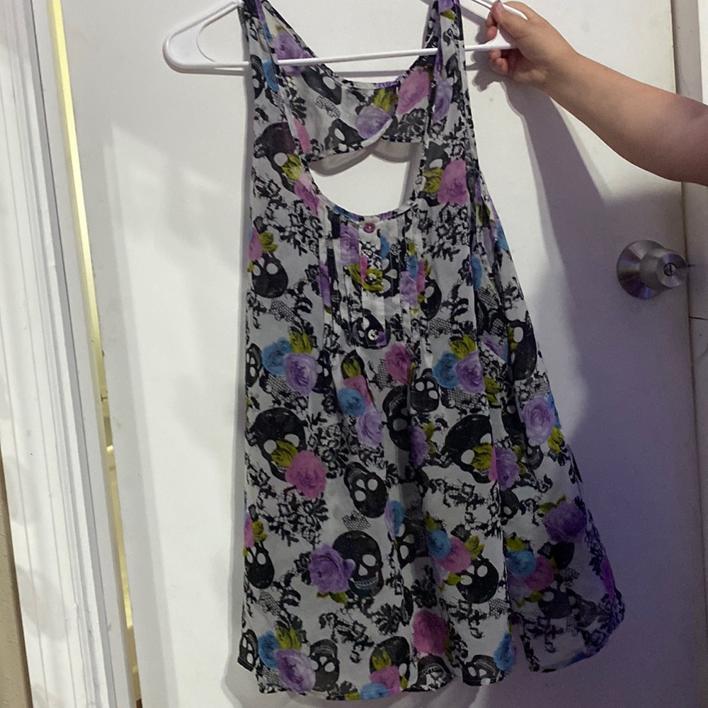 Skull shirt